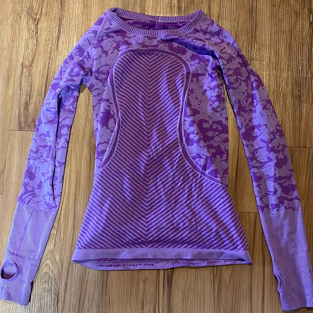 Lululemon swiftly tech long sleeve purple camo size 6